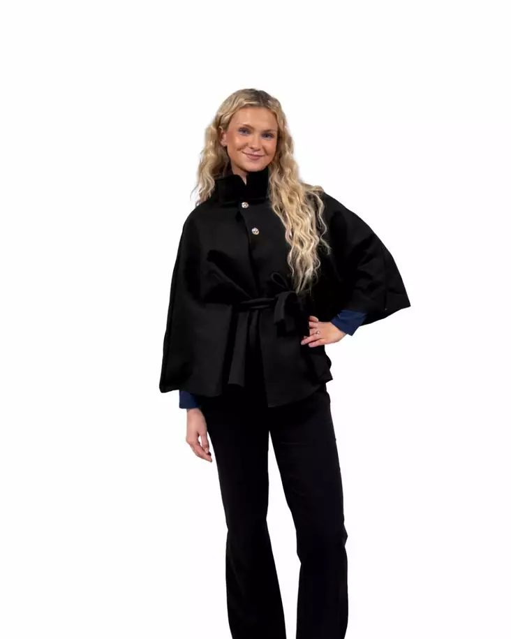 Poncho Zink Ada musta S/M - Naisten ulkoiluvaatteet - 7312591635350 - 1