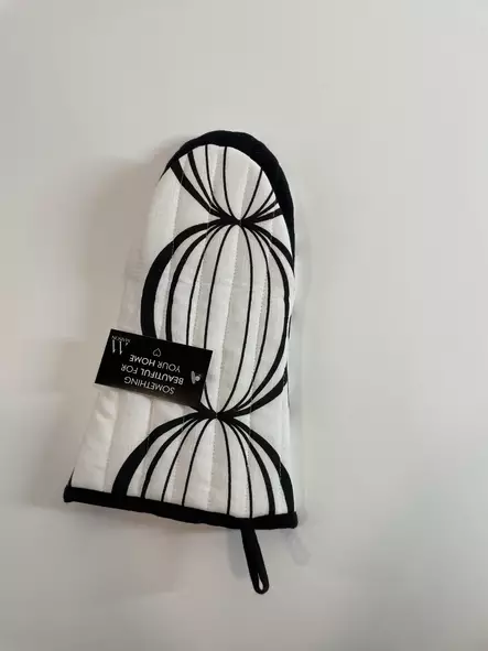 Patakinnas Senni musta/valk. - Patalaput , kinttaat ja keittiöpyyhkeet - 6430079311242 - 1