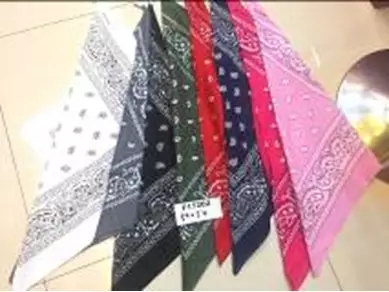 Jenkkihuivi 54x54 cm - Shampoot - 6438159153553 - 1