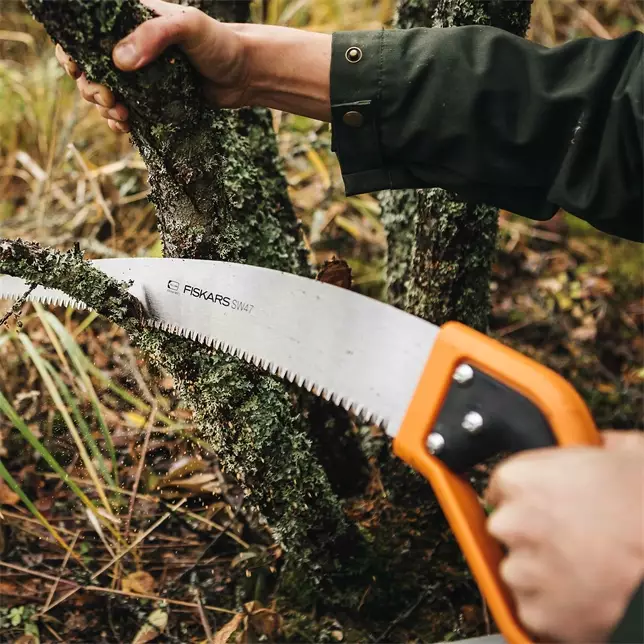 FISKARS PUUTARHA- JA RETKISAHA SW47 - Muut retkeilyvälineet - 6411501200273 - 1