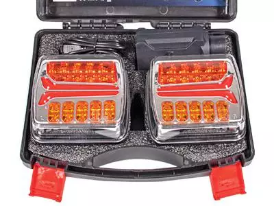 Autoline Langaton takavalopari LED 12-24V - Peräkärryn valot ja heijastimet - 6438255401084 - 2