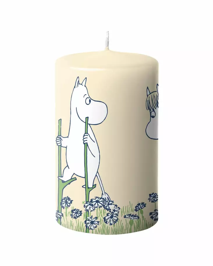 Moomin pöytäkynttilä kävelyllä 7x12cm - Pöytäkynttilät - 6411630794704 - 1