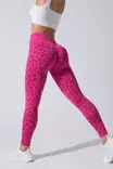 Treenitrikoot pinkki leopardi S-L - Naisten housut ja hameet - 6438506023195 - 1
