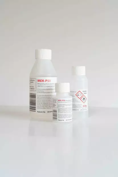 Pakla polyesterihartsin kovete 60g - Lasikuitumaalit, hartsit ja kovetteet - 6411690007066 - 1