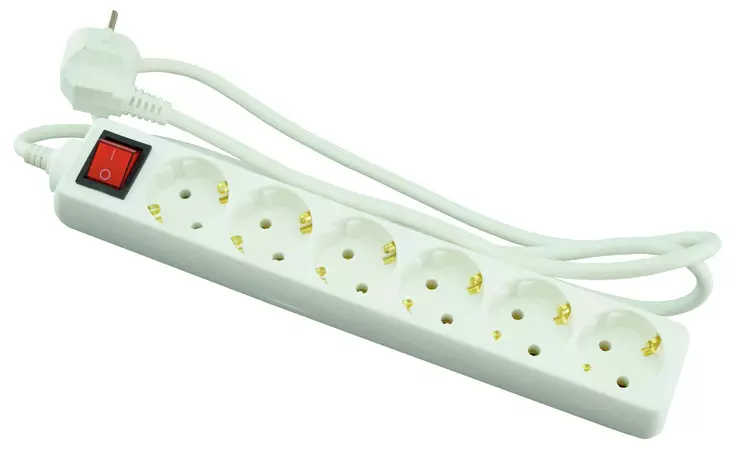 Jatkojohto 6-os 1,5m kytkimellä - Jatkojohdot - 6438140266156 - 1