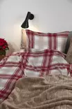 Noble House Red Check pussilakanasetti 150x210cm, 50x60cm - Pussilakanat - 7318161548778 - 3